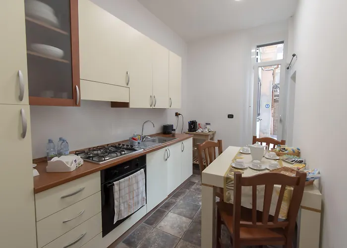 招待所 Casual Cairoli